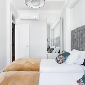 https://lisbon-center-iv.hotels-lisbon-portugal.com